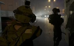 Israeli military campaign in West Bank, the occupation army raids homes, injures Palestinians