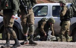 Israeli occupation forces arrest a Palestinian - Archieve