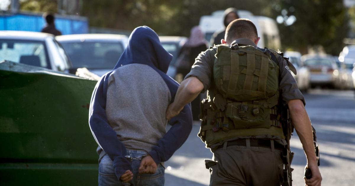 فلسطين – مداهمات واعتداءات لقوات الاحتلال في رام الله والقدس ثالث أيام العيد
