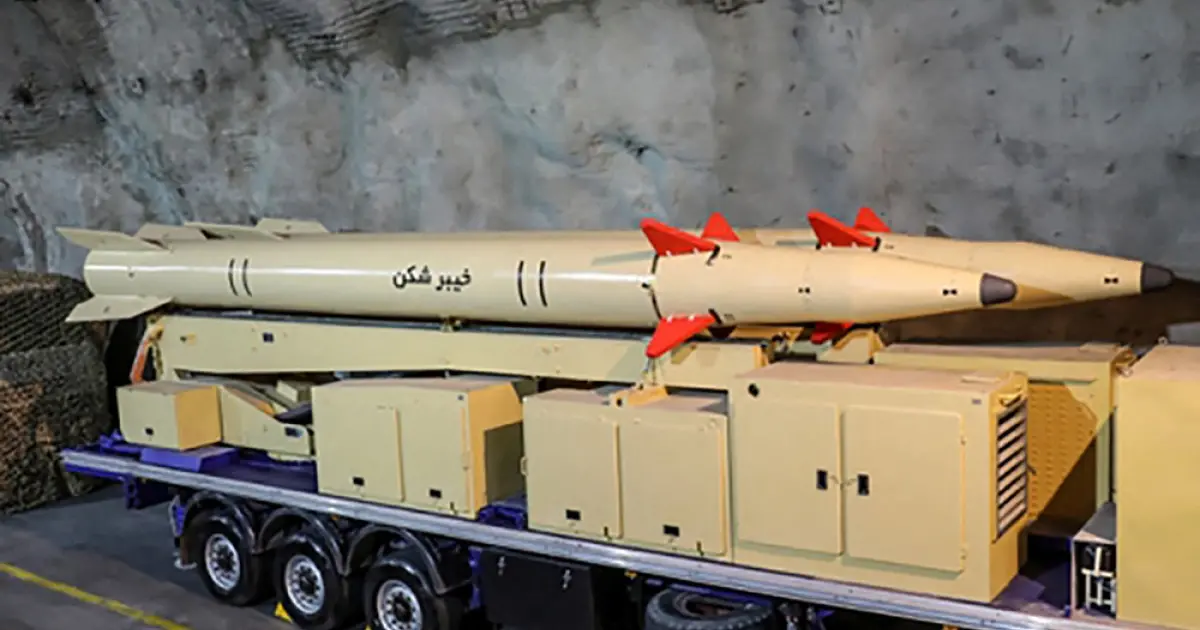 فلسطين – الحرس الثوري يعلن عن موجة واسعة من الهجمات على مواقع أميركية و”إسرائيلية”.