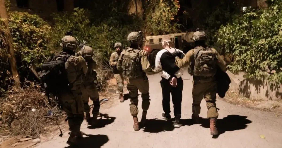 فلسطين – الاحتلال يشن حملة مداهمات واعتقالات في الضفة الغربية