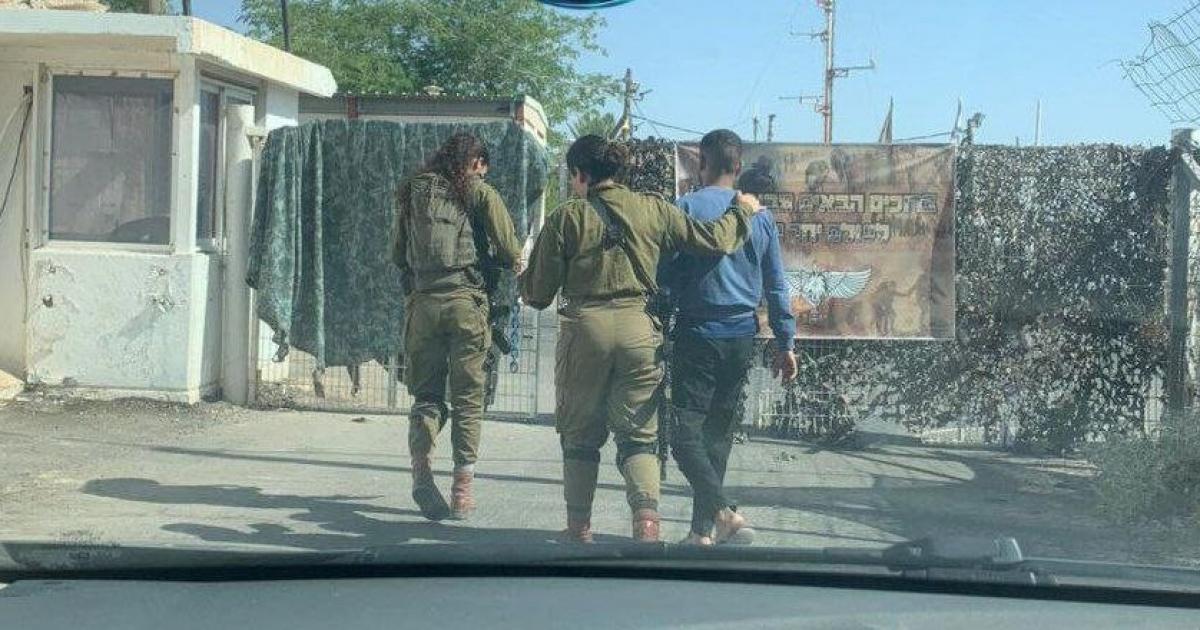 فلسطين – الاحتلال يعتقل ثلاثة شبان من عزون شرق قلقيلية