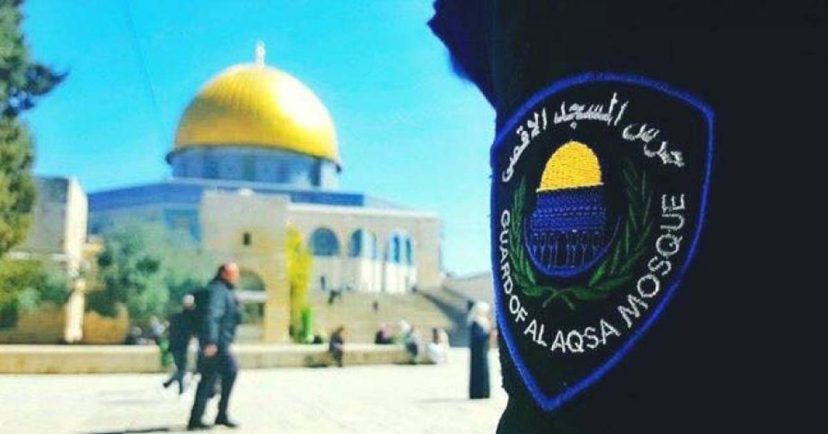 فلسطين – الاحتلال يطرد حارسا من المسجد الأقصى لمدة أسبوع
