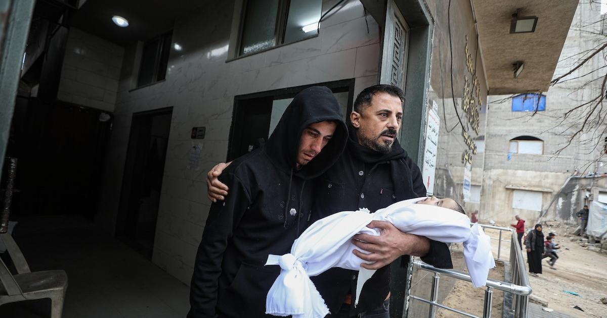 فلسطين – وفاة رضيع بسبب موجة البرد القارس يرفع عدد وفيات الأطفال منذ بداية الشتاء إلى 10