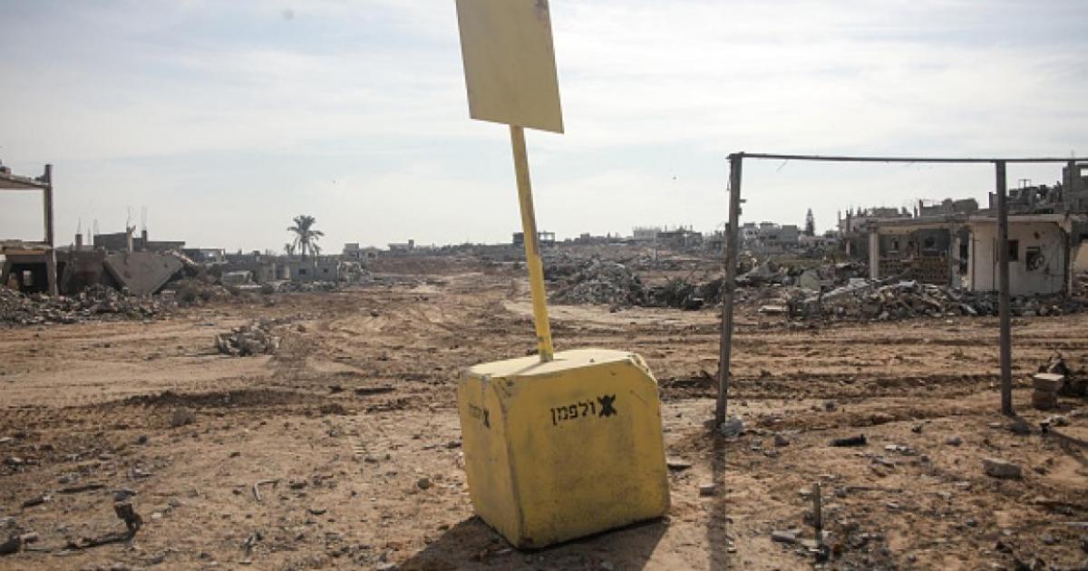 فلسطين – رويترز تؤكد: الاحتلال يعيد رسم “الخط الأصفر” داخل حي التفاح ويهجر سكانه قسراً