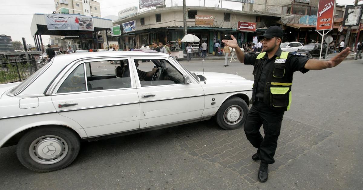 فلسطين – “المواصلات” تعلن عن الاستئناف الجزئي لخدماتها في مكتب تراخيص غزة