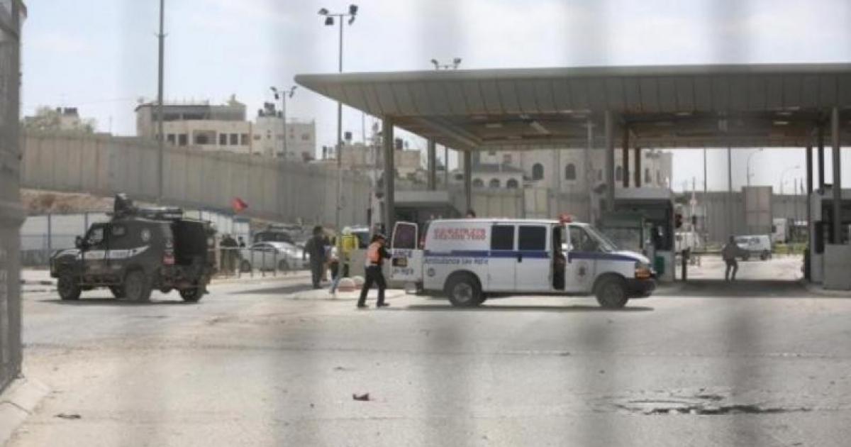 فلسطين – قوات الاحتلال تغلق حاجز قلنديا