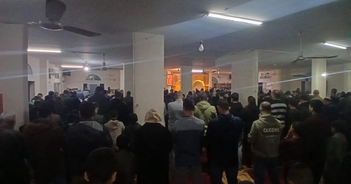 فلسطين – تقرير: عودة صلاة التراويح بعد عامين من الحرمان تعيد إلى غزة طعم رمضان المفقود فلسطين – تقرير: عودة صلاة التراويح بعد عامين من الحرمان تعيد إلى غزة طعم رمضان المفقود