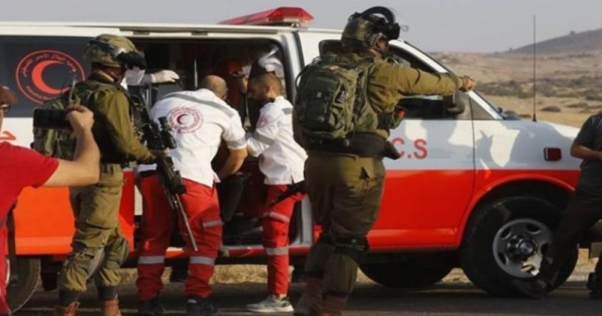 فلسطين – وأصيب مواطنان نتيجة اعتداء جنود الاحتلال عليهما في مخيم قلنديا