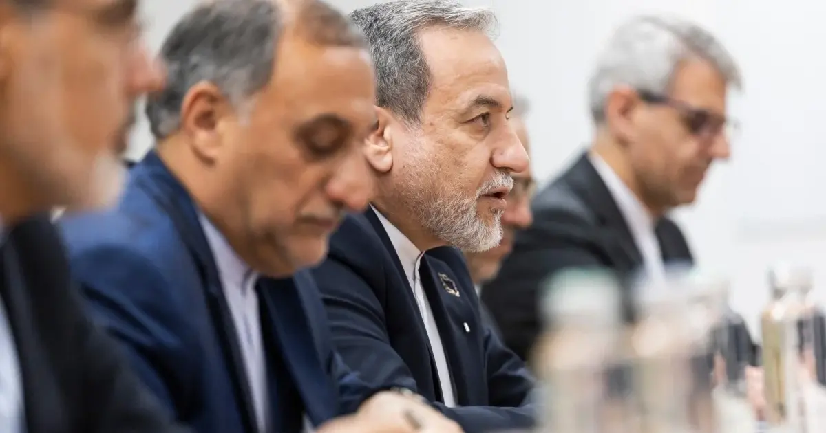 فلسطين – عراقجي: التوصل إلى اتفاق عادل أمر ممكن ونحن مستعدون للسلام والحرب