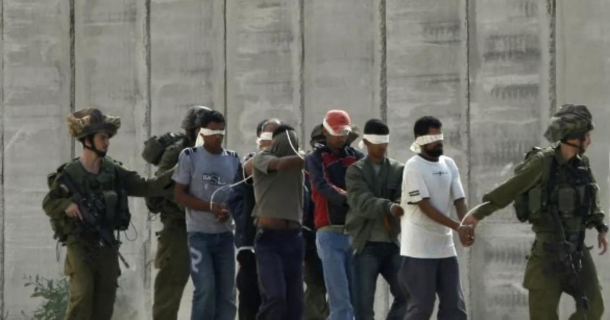 فلسطين – مؤسسات الأسرى: قرار الاحتلال بإبعاد أسيرين مقدسيين يهدد آلاف الأسرى والأسرى المحررين فلسطين – مؤسسات الأسرى: قرار الاحتلال بإبعاد أسيرين مقدسيين يهدد آلاف الأسرى والأسرى المحررين