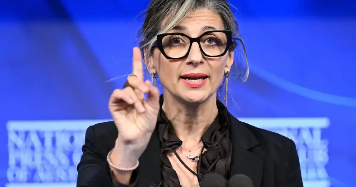 فلسطين – رسالة دعم عالمية للألبانيين. ويواجه أكثر من 100 فنان ومثقف ضغوطا لإقالتها بسبب مواقفها من حرب غزة. فلسطين – رسالة دعم عالمية للألبانيين. ويواجه أكثر من 100 فنان ومثقف ضغوطا لإقالتها بسبب مواقفها من حرب غزة.