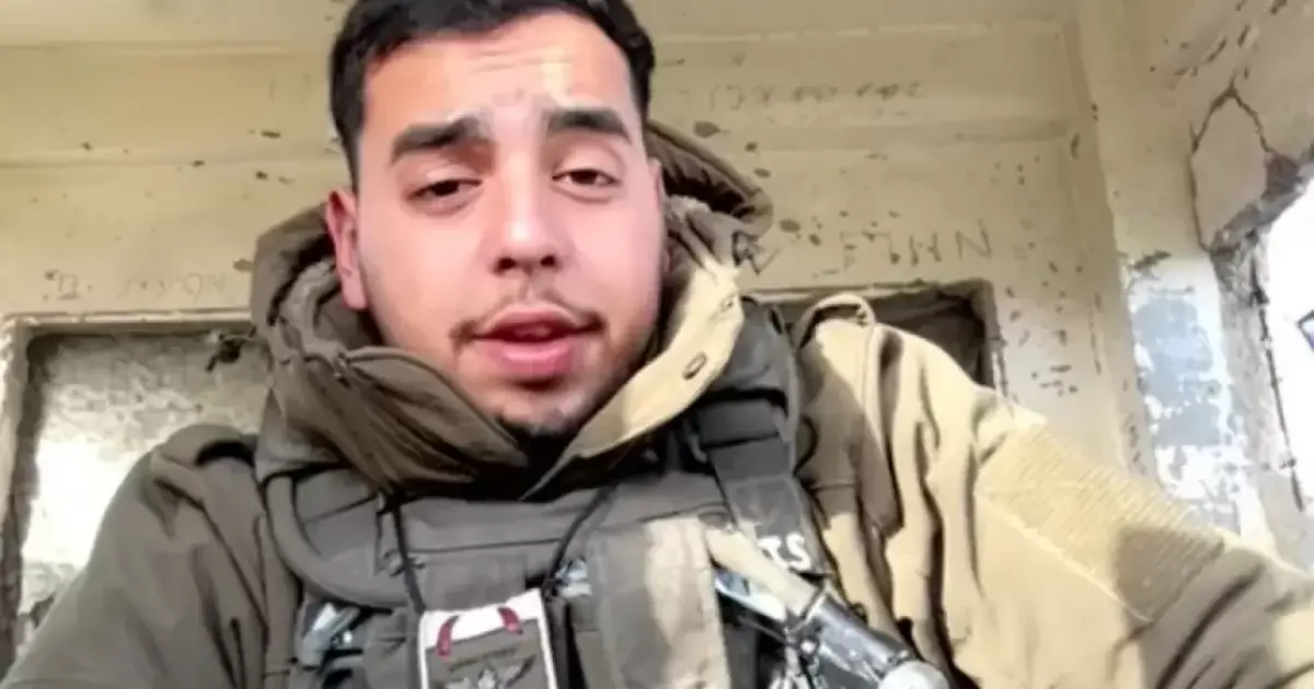 فلسطين – بالفيديو: اعتراف صادم في بث مباشر.. جندي إسرائيلي يعترف بقتل مدنيين ويتفاخر بارتكاب انتهاكات واغتصاب في غزة. فلسطين – بالفيديو: اعتراف صادم في بث مباشر.. جندي إسرائيلي يعترف بقتل مدنيين ويتفاخر بارتكاب انتهاكات واغتصاب في غزة.