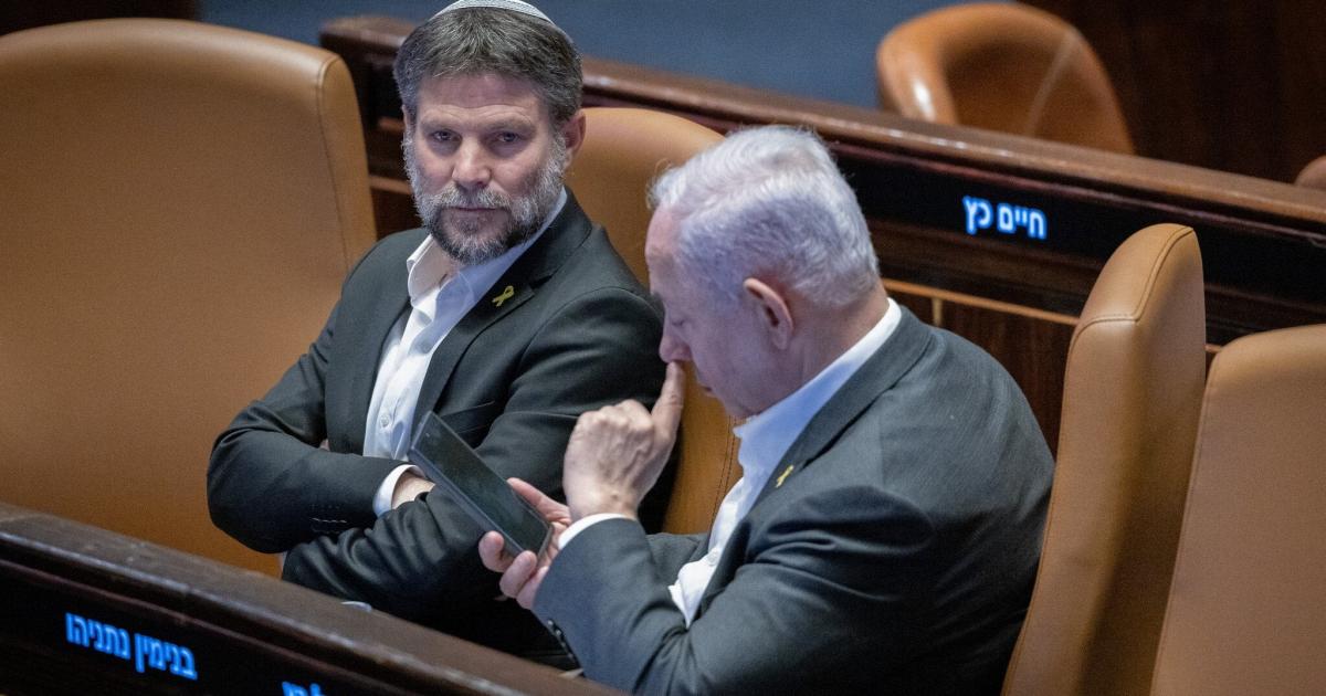 فلسطين – حكومة عاجزة ومعارضة خاملة.. كاتب إسرائيلي: “الدولة” في أدنى مستوياتها منذ قيامها