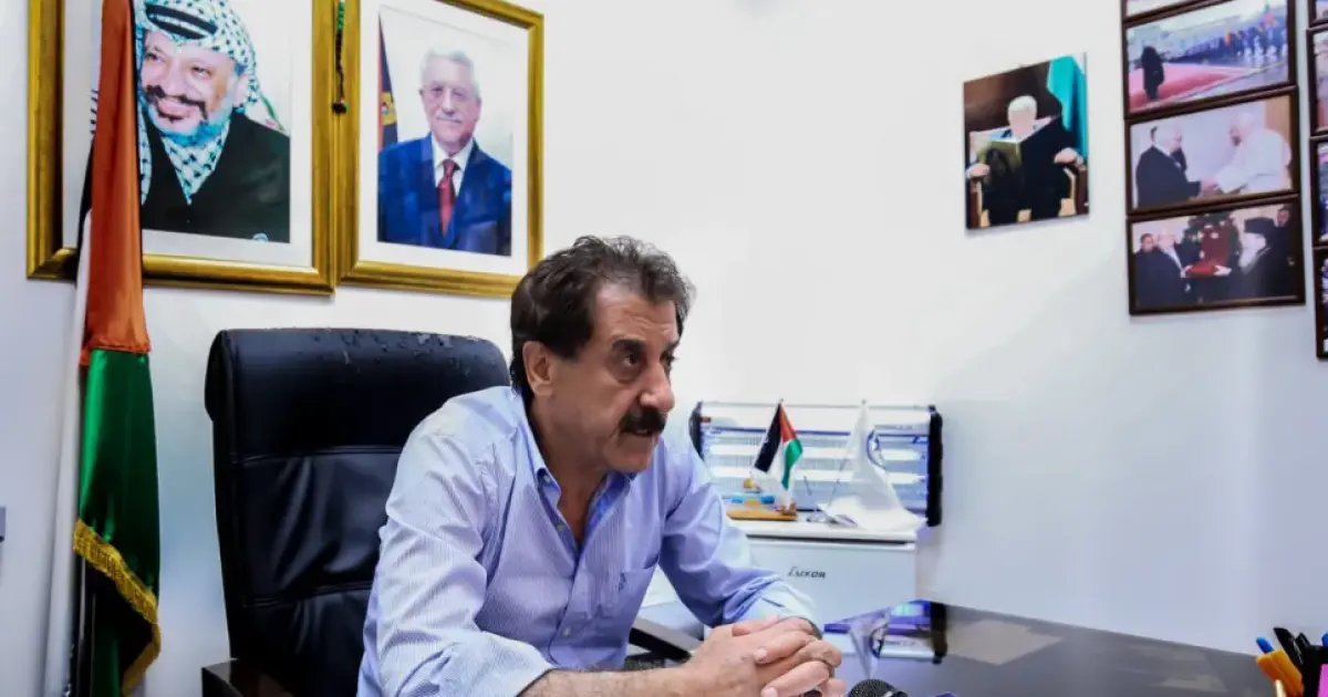 فلسطين – السجن 15 عاما لنظامي مهنا.. ما آخر تفاصيل قضية هيئة المعابر والحدود؟