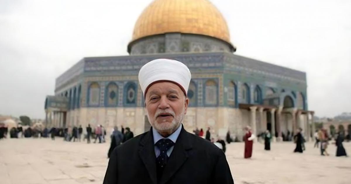 فلسطين – المفتي يدعو للحفاظ على حرمة رمضان وإعادة بناء الأقصى ومحاسبة المفطرين جهرا