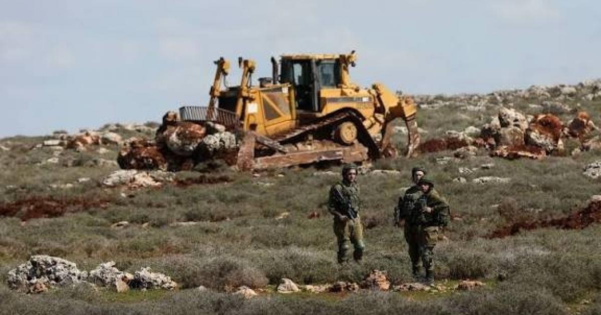 فلسطين – الاحتلال يجرف أراضي في القدس ومستوطنون يطوقون مساحات واسعة في الأغوار