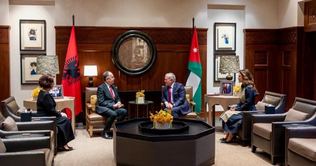 فلسطين – العاهل الأردني يدعو إلى إنهاء إجراءات الاحتلال في الضفة الغربية والالتزام الكامل باتفاق غزة