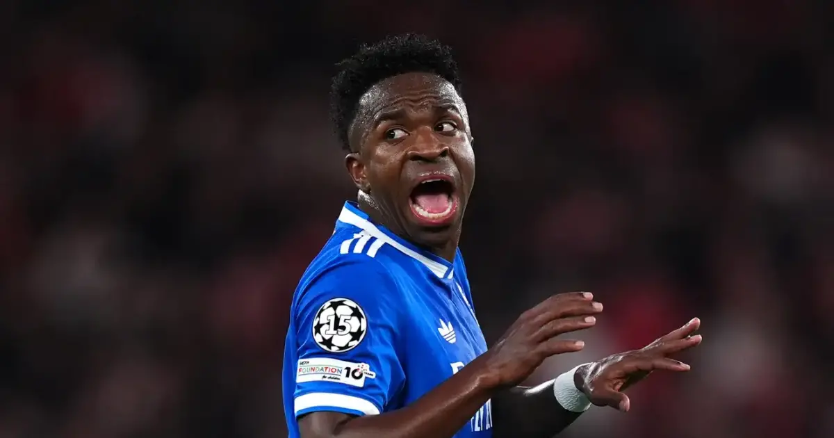 فلسطين – فينيسيوس يرد على العنصرية بتصريح ناري بعد مواجهة بنفيكا