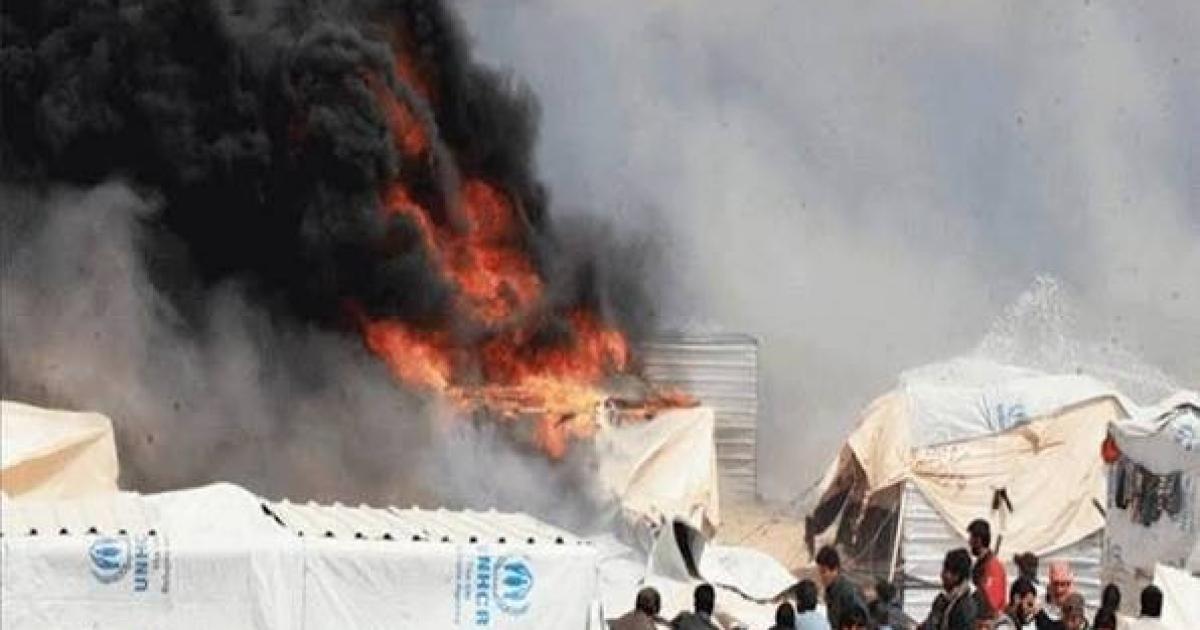 فلسطين – توفي مواطن وأصيب آخرون إثر حريق في خيمة إيواء نازحين في دير البلح