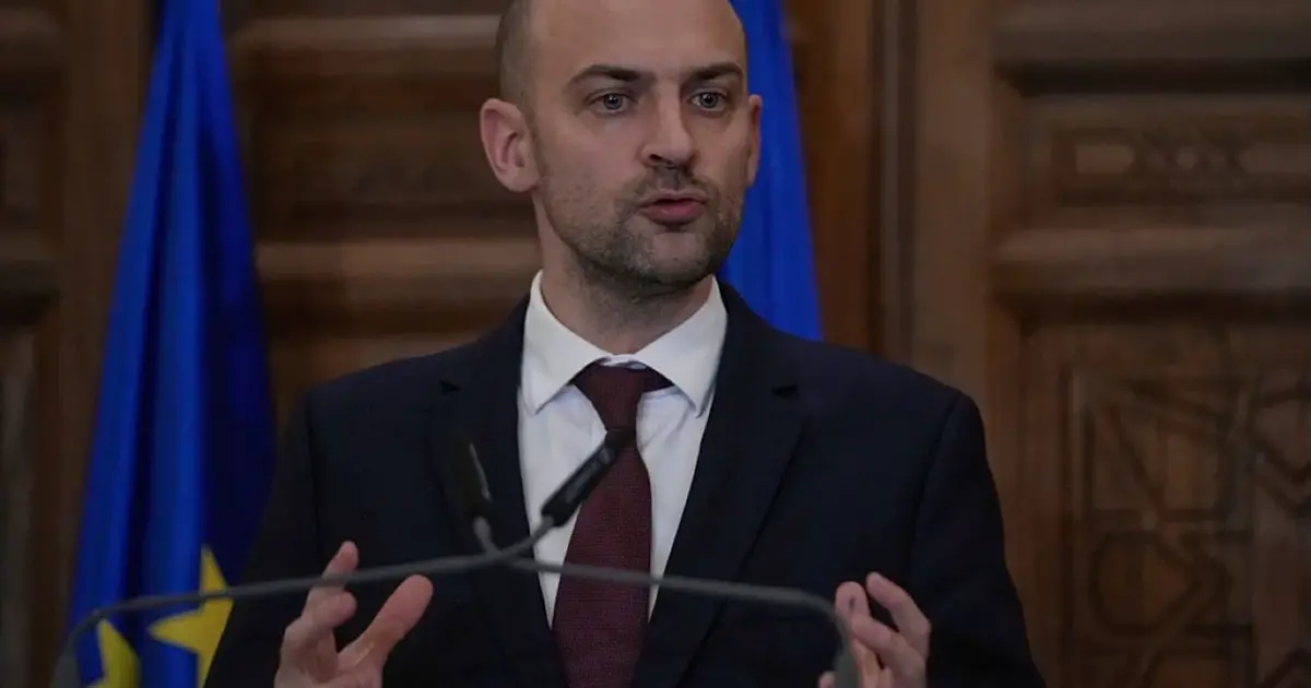 فلسطين – فرنسا تعتزم استدعاء السفير الأمريكي احتجاجا على تصريحات بشأن مقتل ناشط