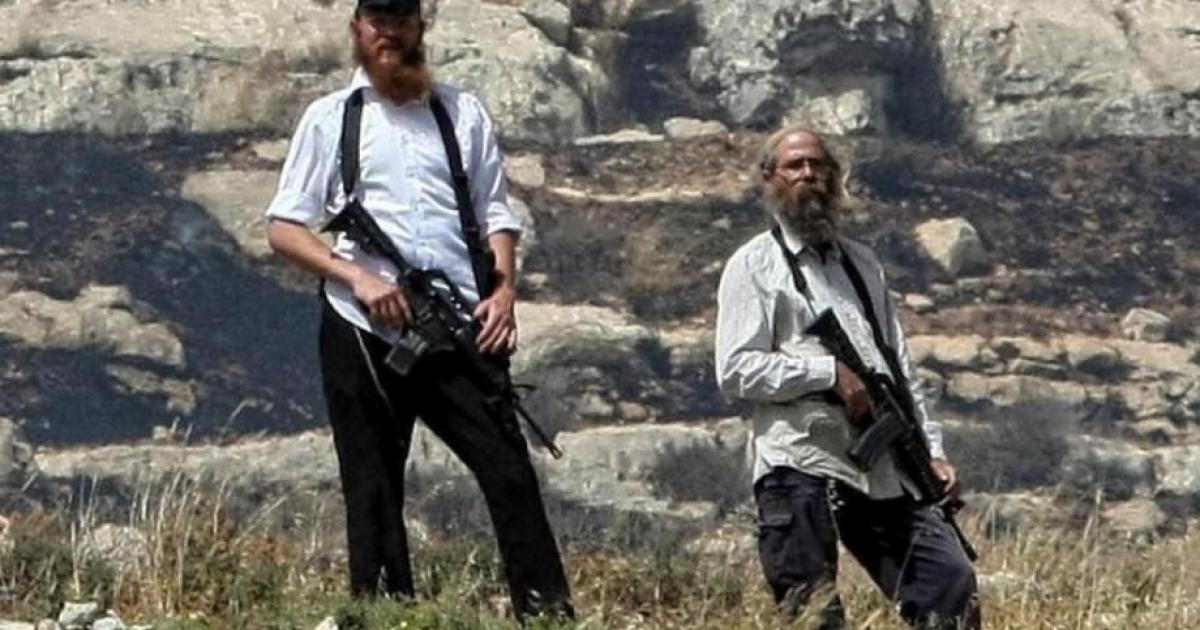 فلسطين – مستوطنون يهاجمون بلدة سنجل شرق رام الله