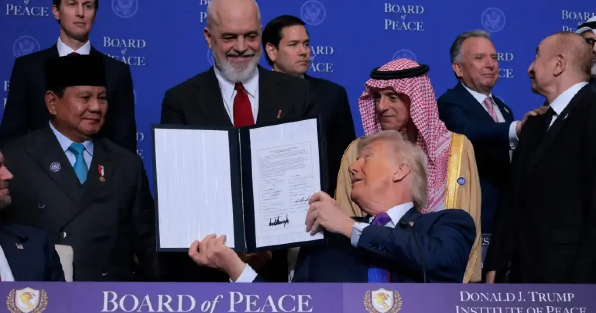 فلسطين – الغارديان: مبادرة مجلس ترامب تخدم مصالح خاصة ولا تقدم حلاً حقيقياً لغزة