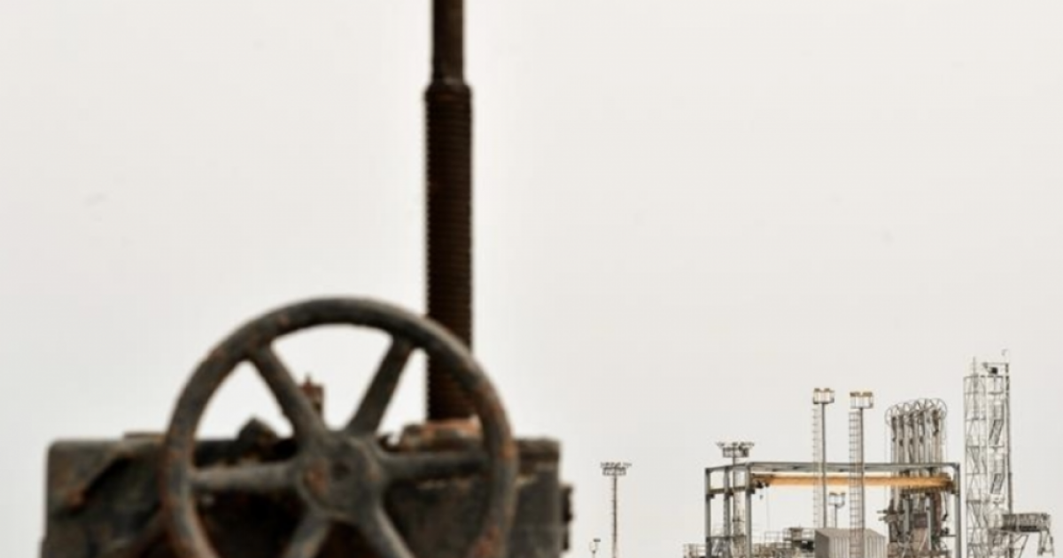 فلسطين – إيران تؤكد استمرار تصدير النفط من جزيرة خرج رغم العدوان الأمريكي