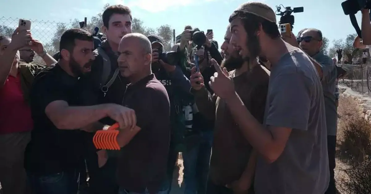 فلسطين – تصاعد اعتداءات الاحتلال والمستوطنين في مناطق مختلفة من الضفة الغربية فلسطين – تصاعد اعتداءات الاحتلال والمستوطنين في مناطق مختلفة من الضفة الغربية