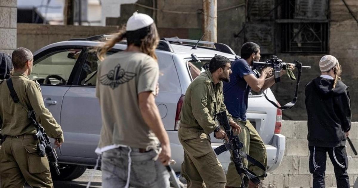 فلسطين – إرهابيون يهود يعتدون جنسيا على فلسطيني أمام أطفاله