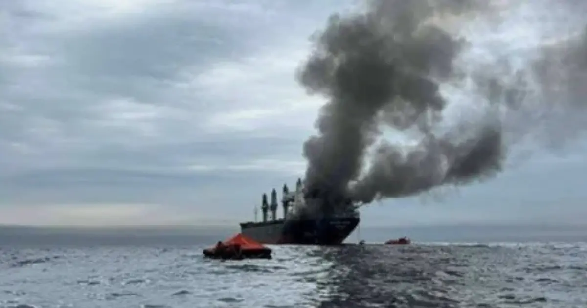 فلسطين – فايننشال تايمز: دول أوروبية تتفاوض مع إيران من أجل مرور سفنها بأمان عبر مضيق هرمز. فلسطين – فايننشال تايمز: دول أوروبية تتفاوض مع إيران من أجل مرور سفنها بأمان عبر مضيق هرمز.