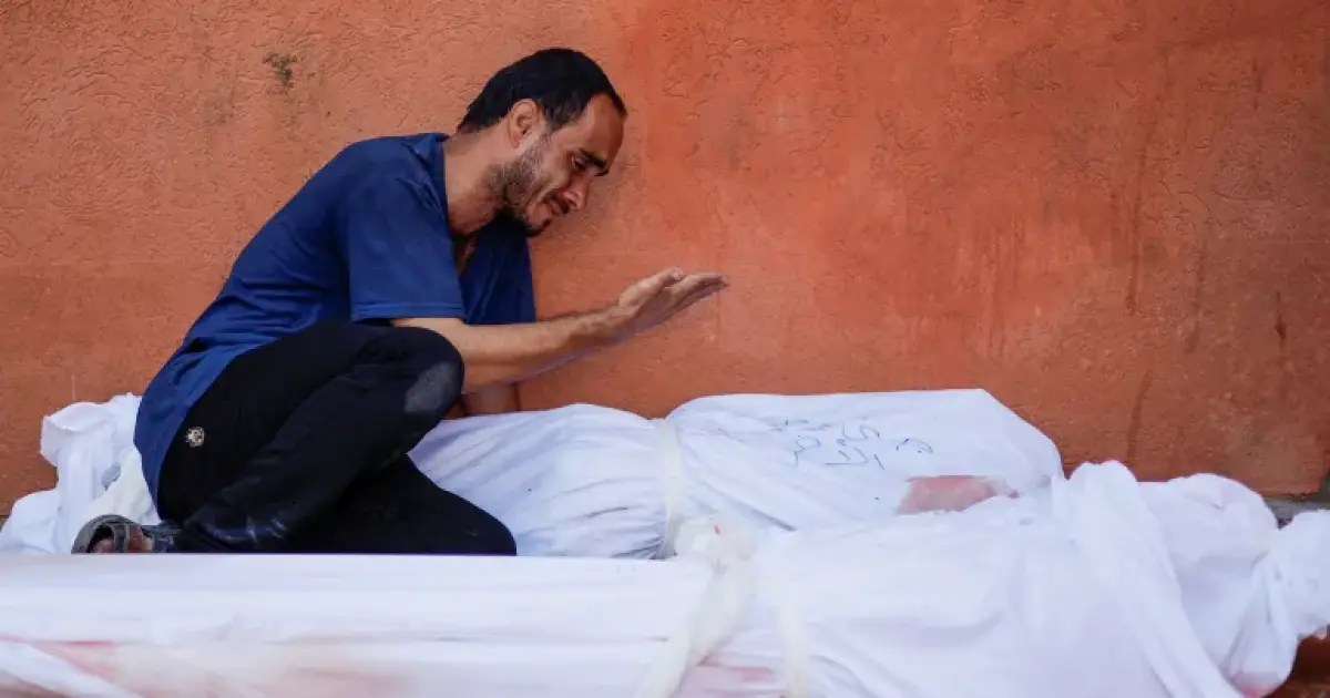 فلسطين – وارتفعت حصيلة القتلى في قطاع غزة إلى أكثر من 72 ألفا منذ بدء الحرب