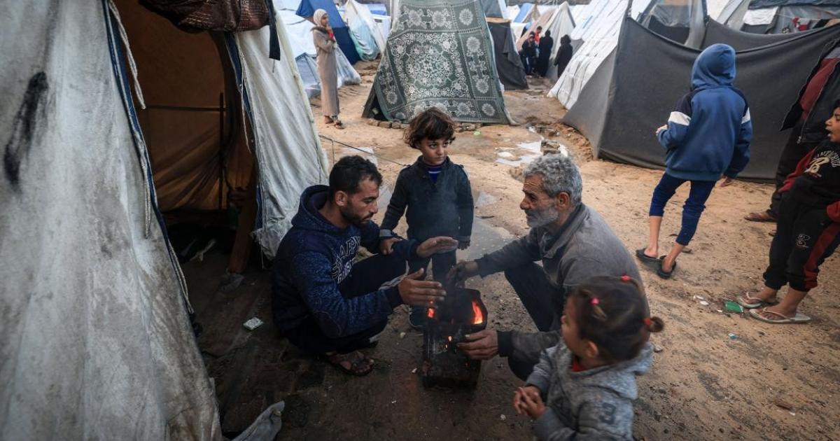 فلسطين – تقرير: كيف يحافظ سكان غزة على ملامح الحياة وسط الدمار والركام؟