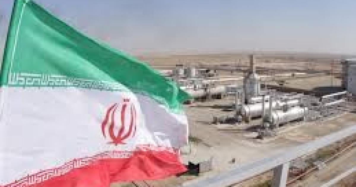 فلسطين – وتنفي إيران وجود فائض من النفط للتصدير وتتهم ترامب بمحاولة التأثير على الأسواق