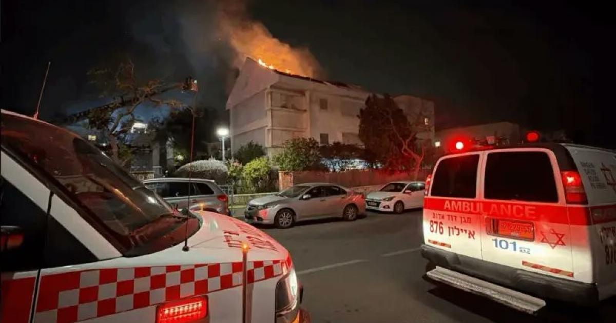 فلسطين – إصابة وحريق في مركز الكيان الإسرائيلي نتيجة دفعة جديدة من الصواريخ الإيرانية