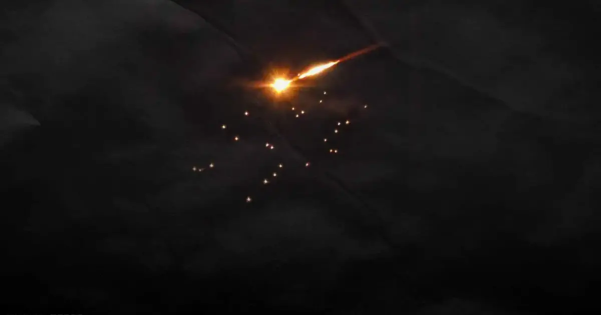 فلسطين – محدث بالفيديو والصور: مقتل وإصابة مستوطن بصاروخ انشطاري إيراني ضرب قلب “تل أبيب” فلسطين – محدث بالفيديو والصور: مقتل وإصابة مستوطن بصاروخ انشطاري إيراني ضرب قلب “تل أبيب”