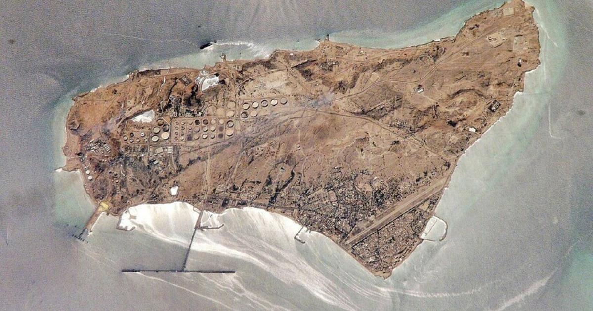 فلسطين – نيويورك تايمز: واشنطن تدرس نشر 3000 مظلي للسيطرة على جزيرة خارك الإيرانية