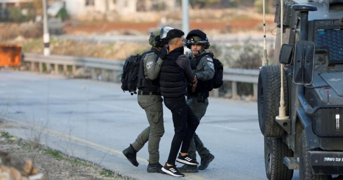 فلسطين – أكثر من 2000 اعتقال.. ارتفاع غير مسبوق في الاعتقالات بالضفة الغربية منذ بداية العام 2026