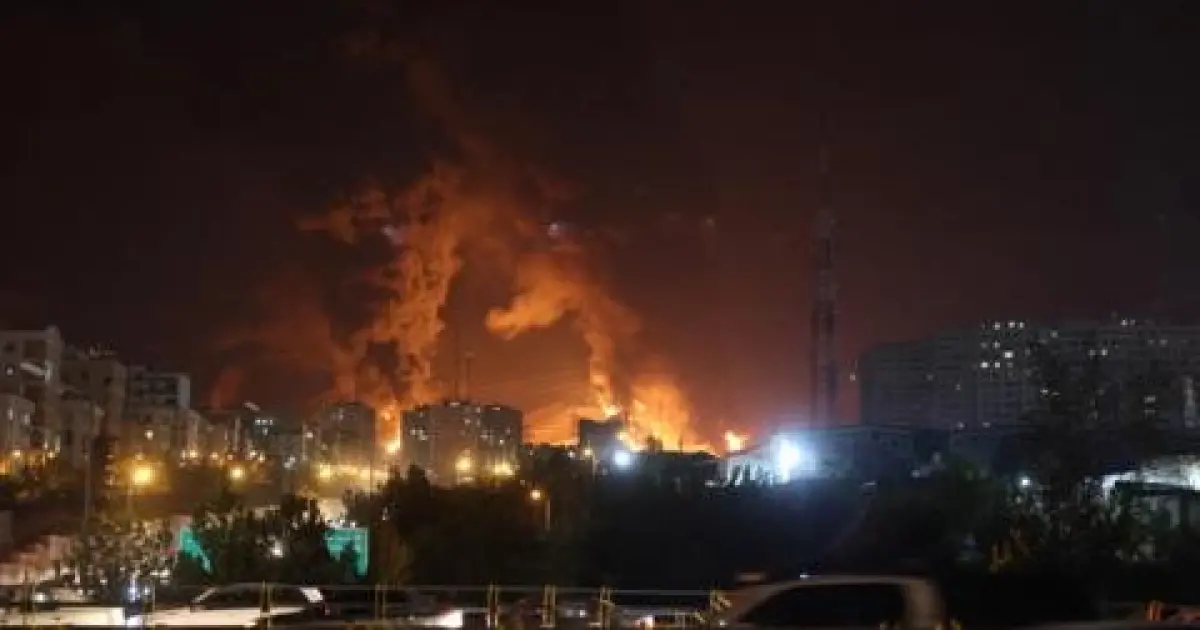 فلسطين – ووقعت قتلى وجرحى نتيجة هجوم إيراني كبير بالصواريخ العنقودية وسط الكيان