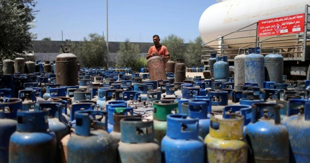 فلسطين – دخول 5 شاحنات غاز الطبخ إلى غزة