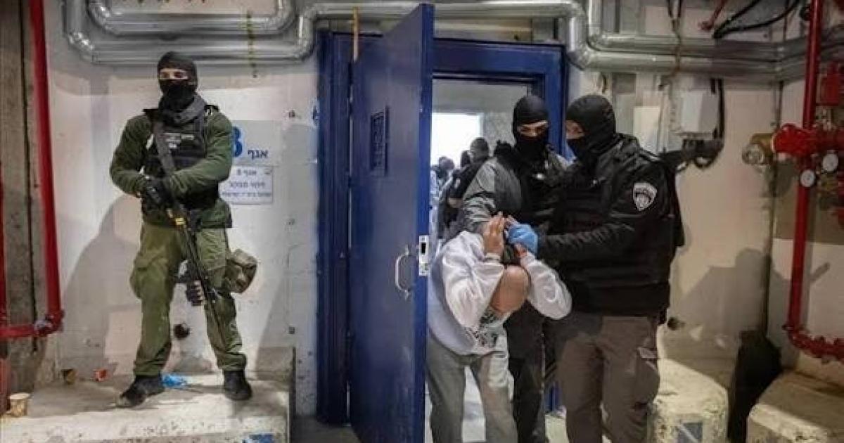 فلسطين – رمضان خلف القضبان.. شهادات القمع والمعاناة في سجون الاحتلال