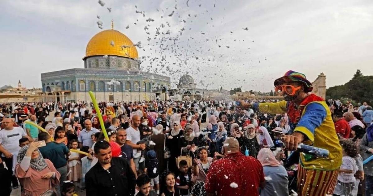 فلسطين – المفتي يعلن: يوم الجمعة هو أول أيام عيد الفطر بعد تعذر رؤية هلال شوال