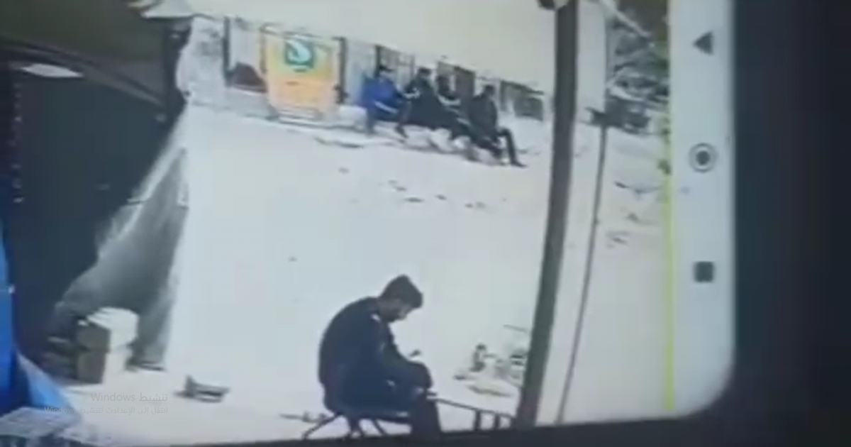 فلسطين – فيديو لحظة استهداف طائرات الاحتلال لعناصر من الشرطة الفلسطينية في مدينة غزة قبل أيام فلسطين – فيديو لحظة استهداف طائرات الاحتلال لعناصر من الشرطة الفلسطينية في مدينة غزة قبل أيام