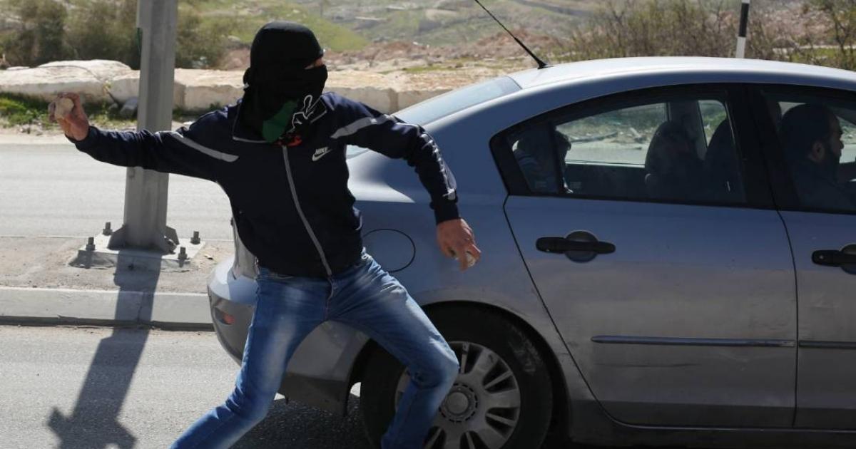 فلسطين – إصابة مستوطن بالحجارة من الشبان الثوار في مادما بنابلس