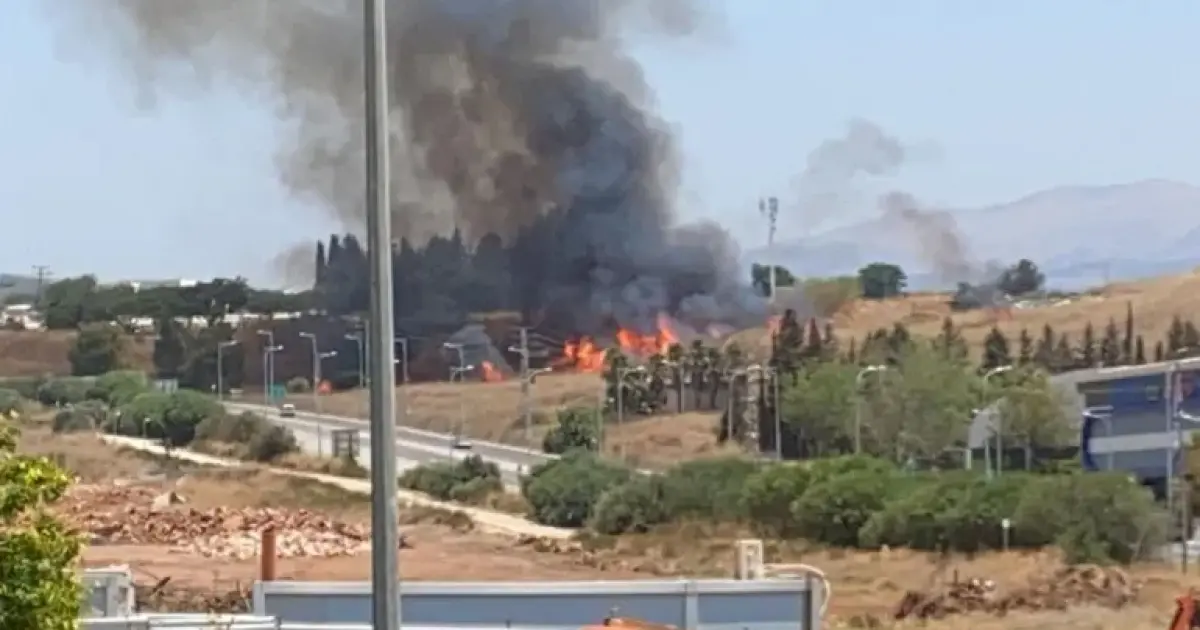 <span class="text-danger">بالفيديو</span> صواريخ إيرانيّة تدكُّ مستوطنات وسط فلسطين المحتلة: إصابات وأضرار وحرائق هائلة