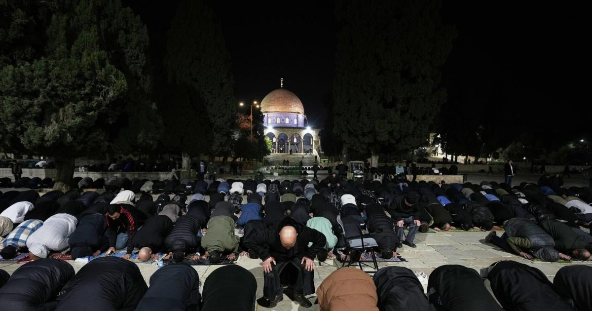 فلسطين – بعد 40 يوما من الإغلاق.. الأقصى يُفتح فجر الخميس وسط دعوات للرباط والحشد