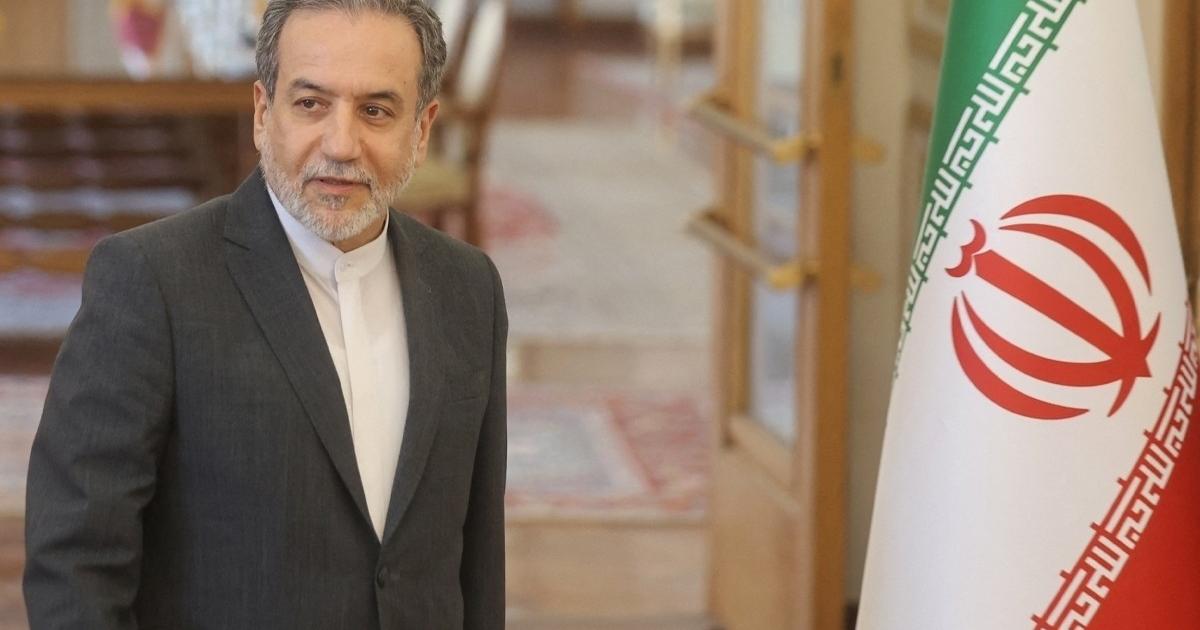 فلسطين – عراقجي يصل باكستان لتعزيز الوساطة.. وطهران تنفي أي لقاء مع واشنطن فلسطين – عراقجي يصل باكستان لتعزيز الوساطة.. وطهران تنفي أي لقاء مع واشنطن