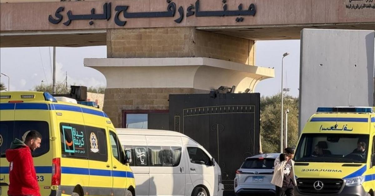 فلسطين – الصحة بغزة: خروج 69 مريضاً ومرافقاً عبر معبر رفح بينهم أطفال مرضى السرطان