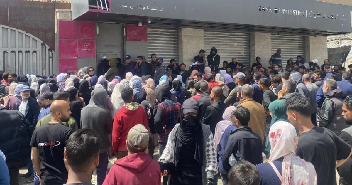 فلسطين – خبير اقتصادي خاص لشهاب: خلل باي بال كشف هشاشة “الرقمنة القسرية” في غزة فلسطين – خبير اقتصادي خاص لشهاب: خلل باي بال كشف هشاشة “الرقمنة القسرية” في غزة