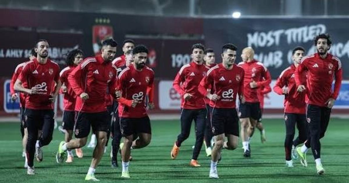 فلسطين – ويستأنف الأهلي مشواره في الدوري المصري بسلسلة مواجهات حاسمة في أبريل المقبل